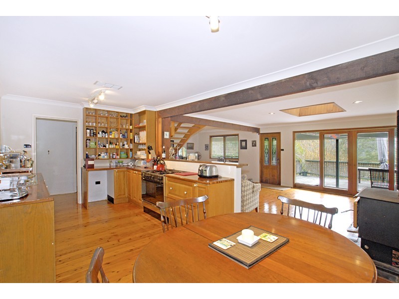 230 Oak Road, Matcham NSW 2250