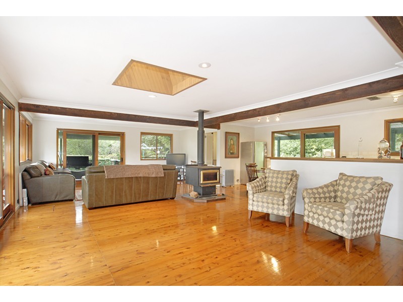 230 Oak Road, Matcham NSW 2250