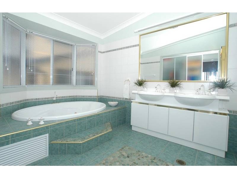 125 Ocean View Drive, Wamberal NSW 2260