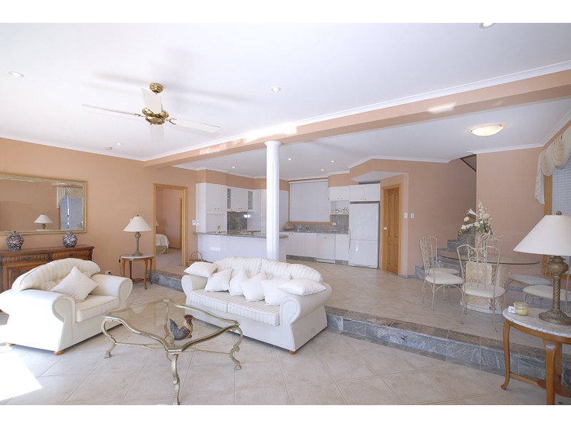 11 Bay View Crescent, Blackwall NSW 2256