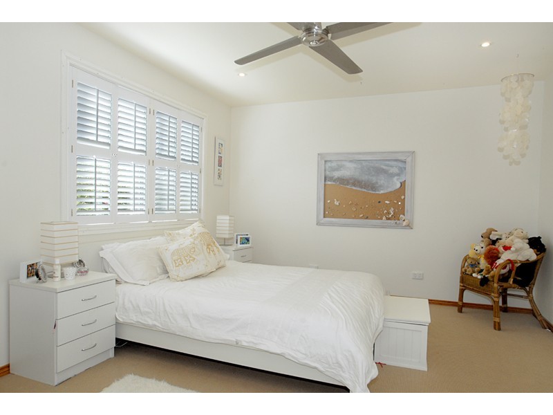 14 Bluewave Crescent, Forresters Beach NSW 2260