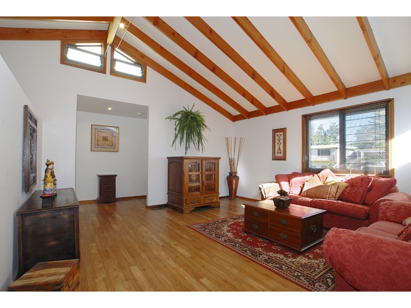 14 Bluewave Crescent, Forresters Beach NSW 2260