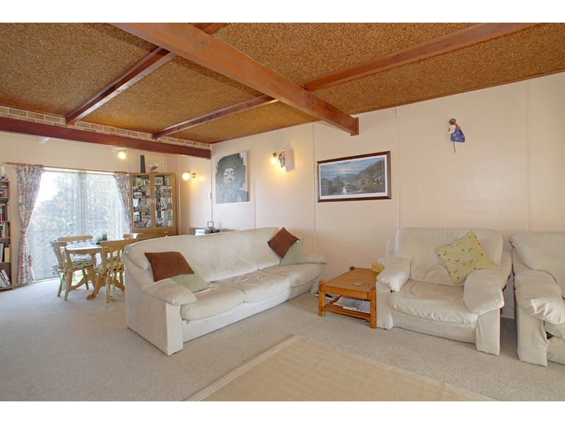 42 Berne Street, Bateau Bay NSW 2261