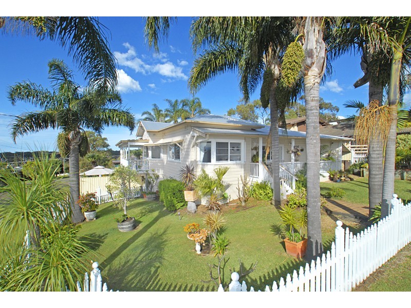 32 Promenade Avenue, Bateau Bay NSW 2261
