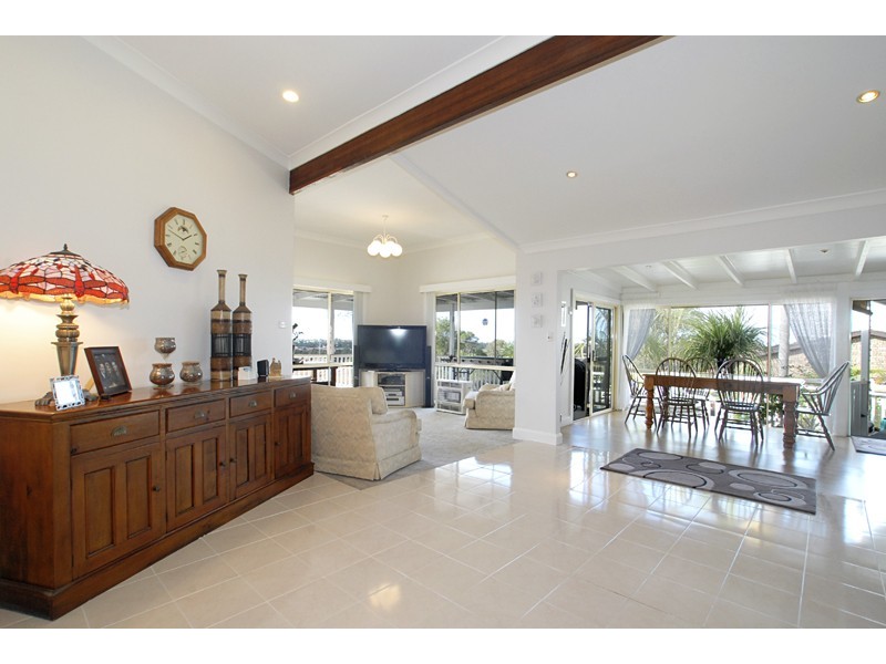 32 Promenade Avenue, Bateau Bay NSW 2261