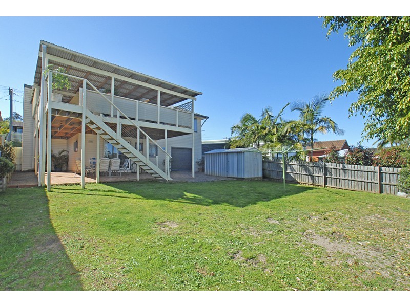 47 Valley View Road, Bateau Bay NSW 2261