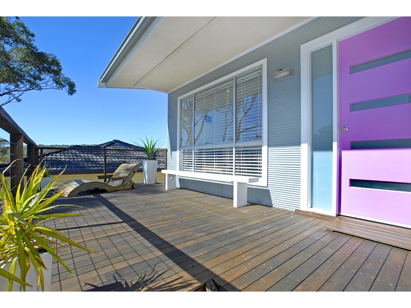 41 Valley View Rd, Bateau Bay NSW 2261