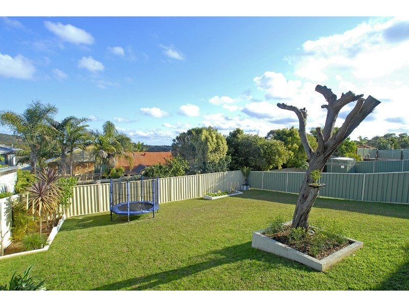 41 Valley View Rd, Bateau Bay NSW 2261