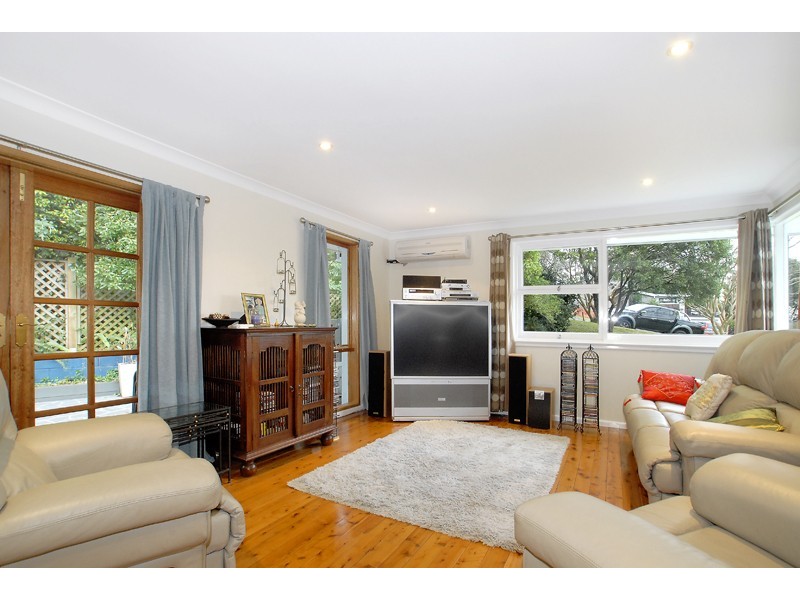 9 Somerset Cl, Wamberal NSW 2260