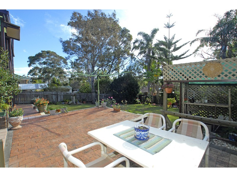 10 Pasadena Avenue, Bateau Bay NSW 2261