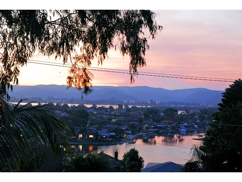 4 Empire Bay Dr, Daleys Point NSW 2257