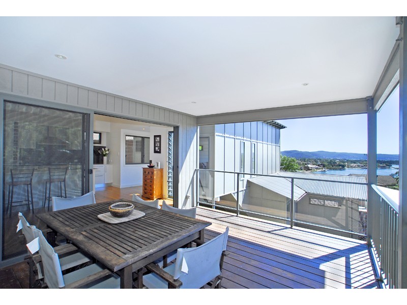 4 Empire Bay Dr, Daleys Point NSW 2257
