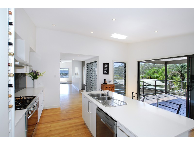 4 Empire Bay Dr, Daleys Point NSW 2257