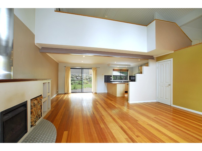 105 Lakeshore Drive, North Avoca NSW 2260