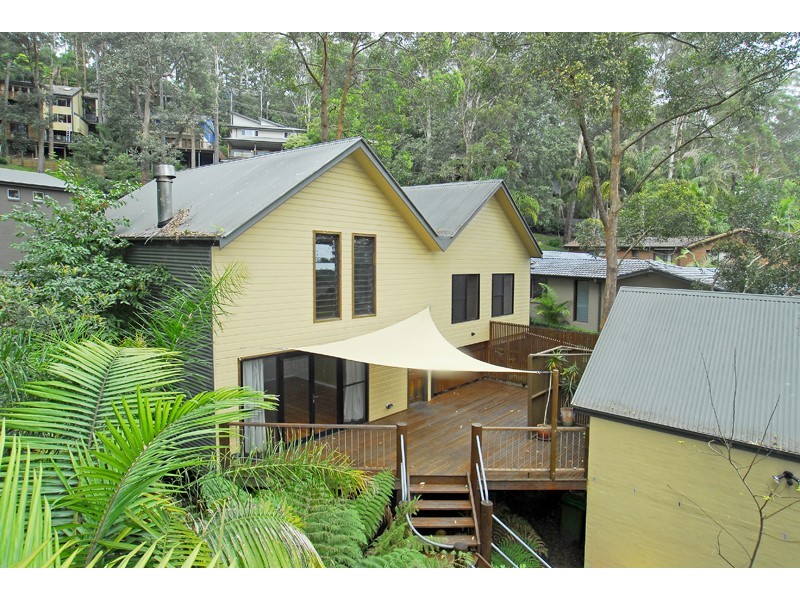 105 Lakeshore Drive, North Avoca NSW 2260