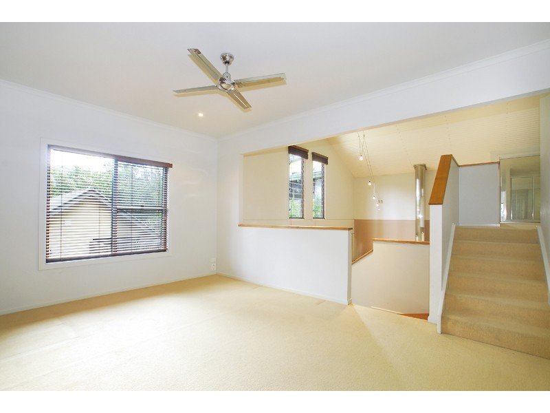 105 Lakeshore Drive, North Avoca NSW 2260