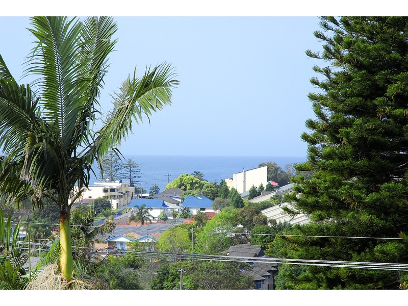 17 Parry Avenue, Terrigal NSW 2260