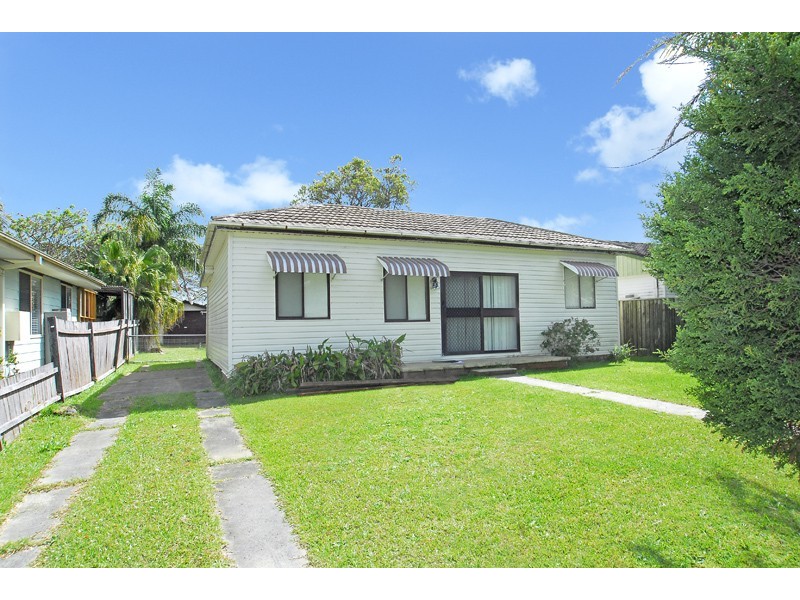 951 The Entrance Rd, Forresters Beach NSW 2260