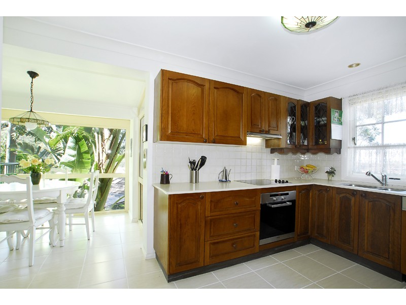 108 Bradleys Rd, North Avoca NSW 2260