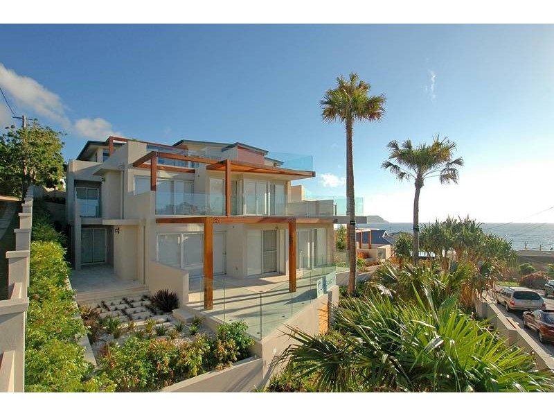 2/15-17 Painters Lane, Terrigal NSW 2260