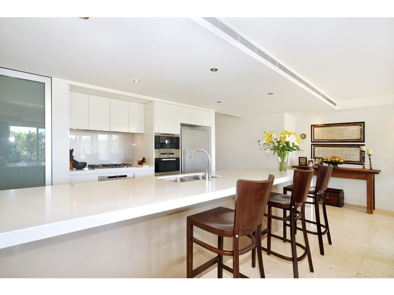 2/15-17 Painters Lane, Terrigal NSW 2260