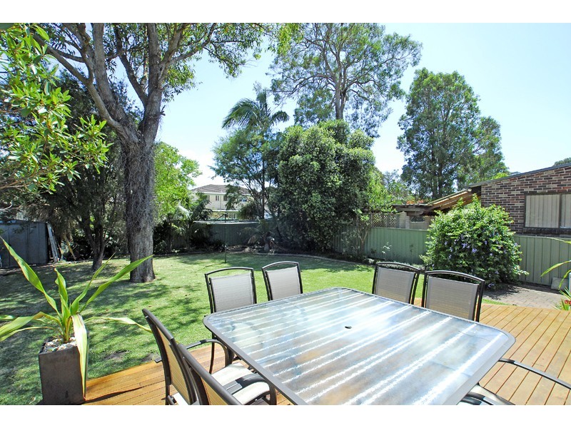 25 St James St, Berkeley Vale NSW 2261