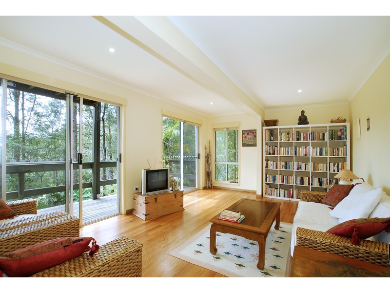 9 Surf Rider Avenue, North Avoca NSW 2260