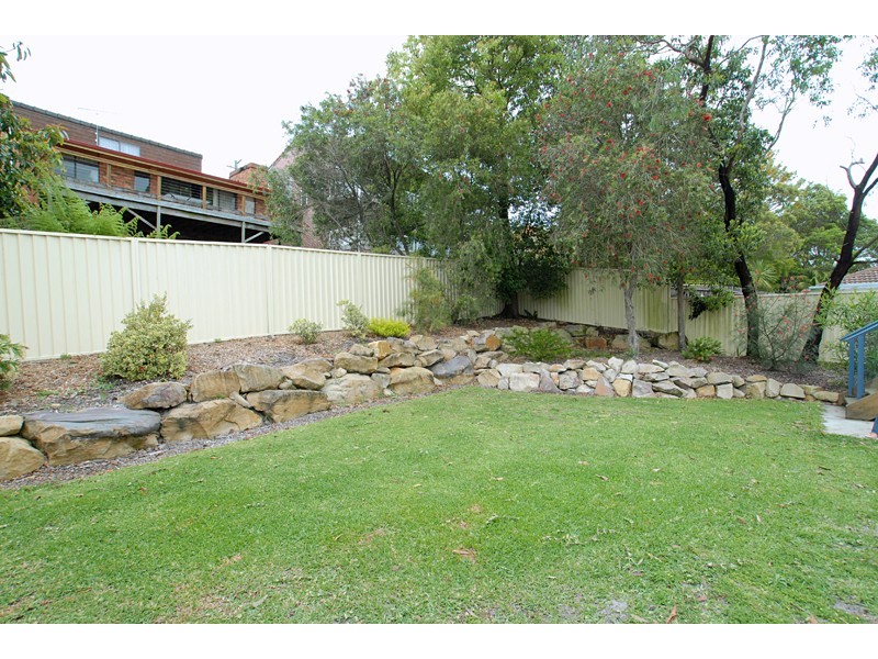 10 Maesfield Road, Bateau Bay NSW 2261