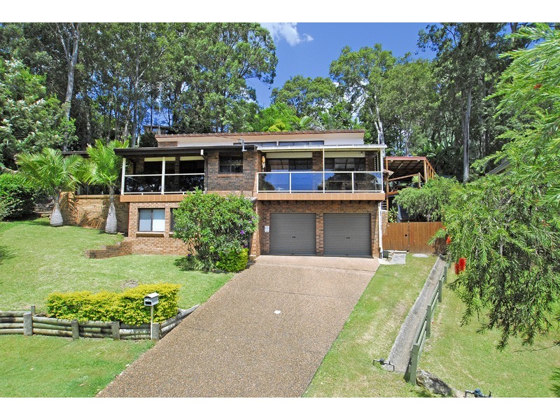 4 Seaspray Close, Bateau Bay NSW 2261
