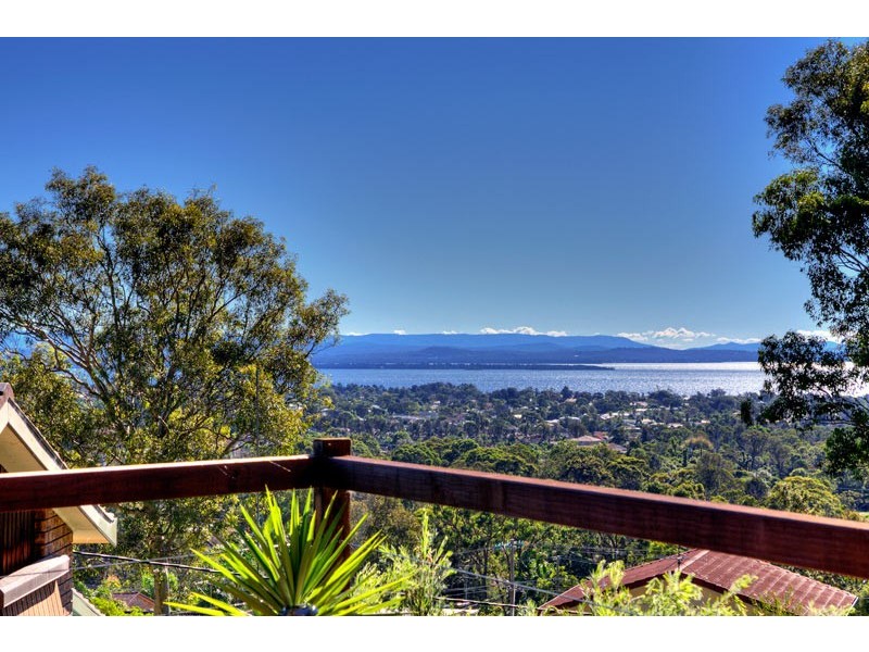4 Seaspray Close, Bateau Bay NSW 2261