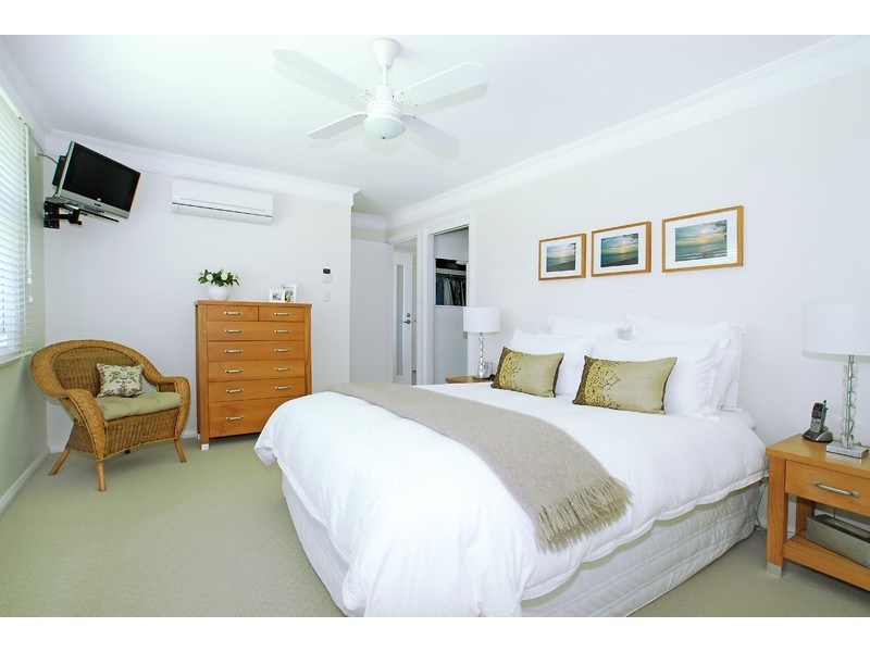 1 Waratah Street, Bateau Bay NSW 2261