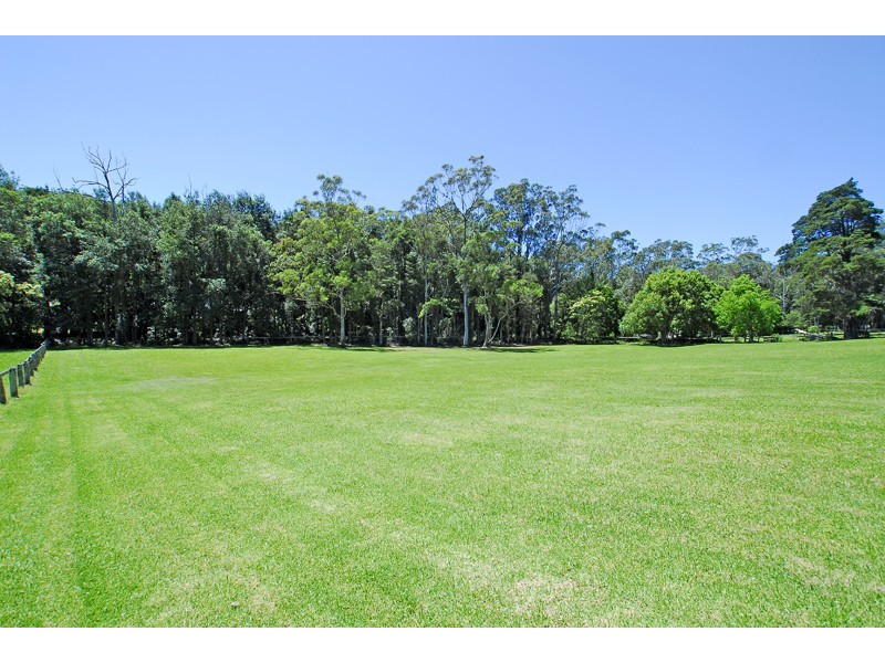 33 Erina Valley Rd, Erina NSW 2250