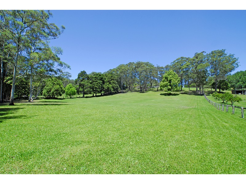 33 Erina Valley Rd, Erina NSW 2250