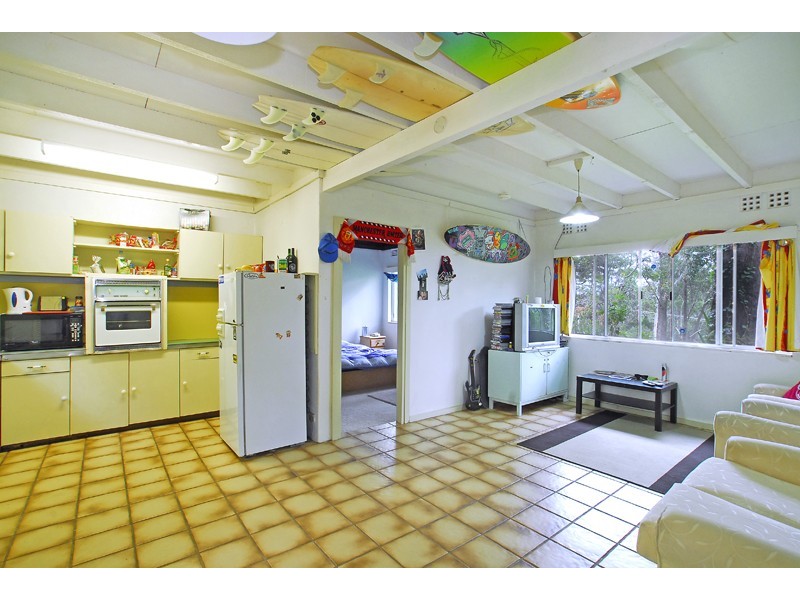 133 Lake Shore Drive, North Avoca NSW 2260