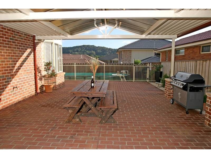 34 Alexander Cl, Bateau Bay NSW 2261