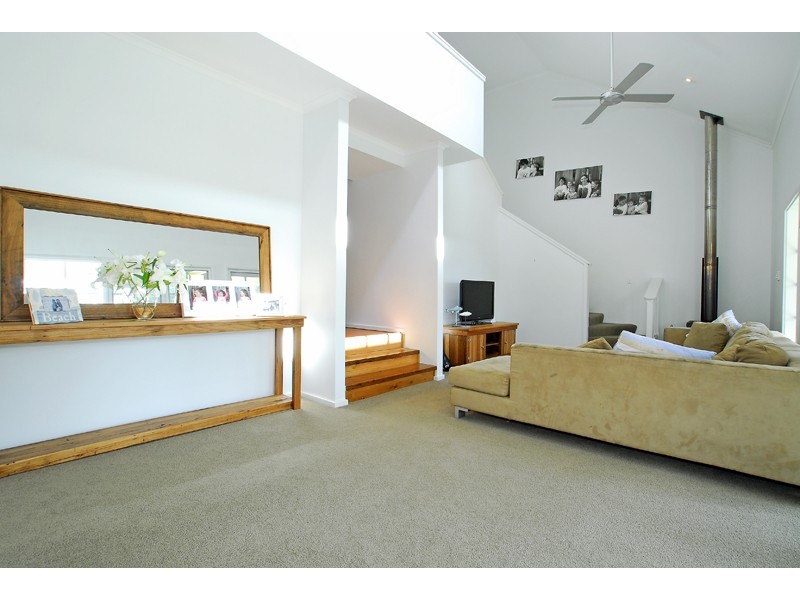 42 Boos Road, Forresters Beach NSW 2260