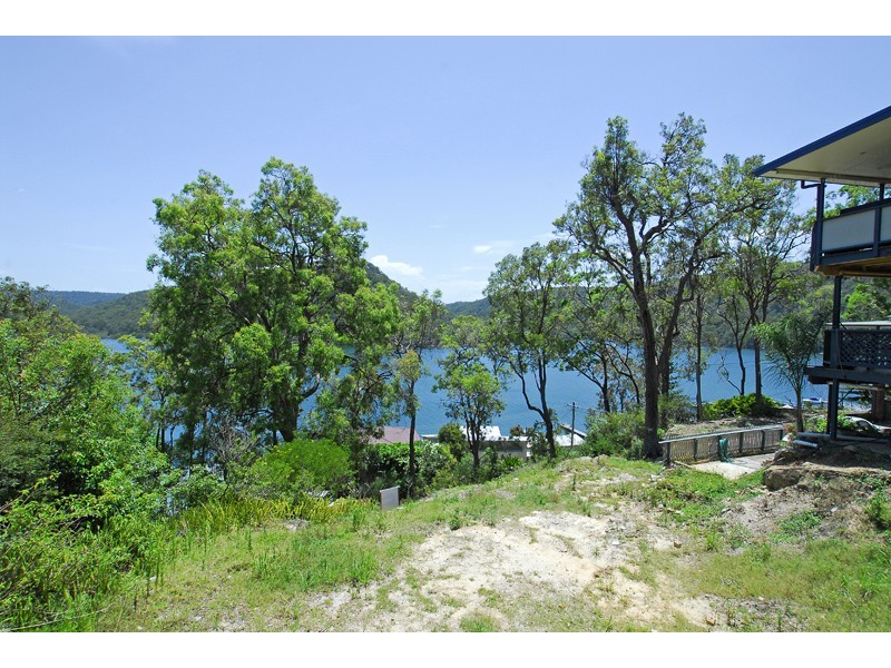 104 Taylor St, Woy Woy Bay NSW 2256