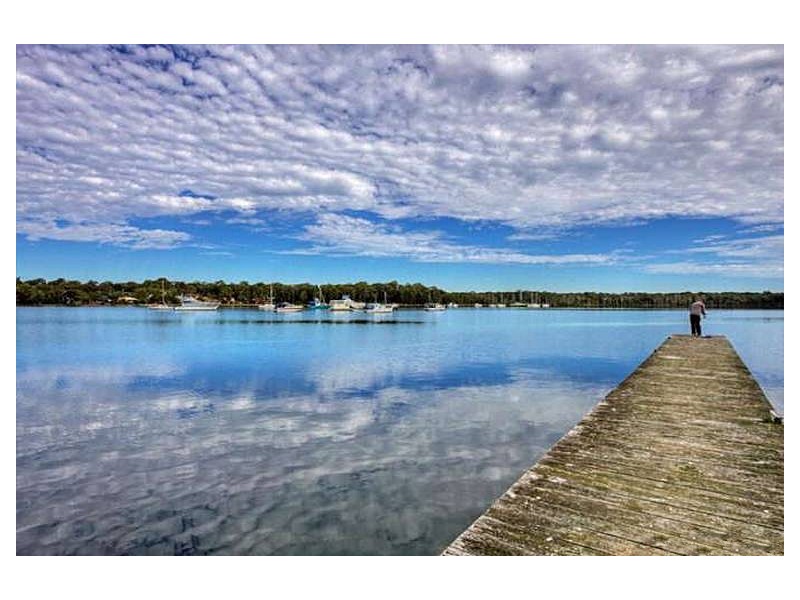 76 Teragalin Drive, Chain Valley Bay NSW 2259