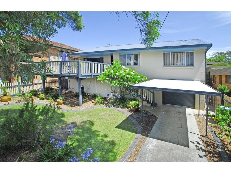 14 Hillcrest Avenue, Bateau Bay NSW 2261