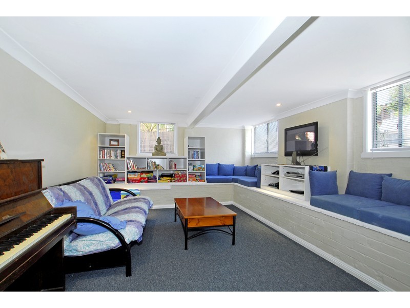 14 Hillcrest Avenue, Bateau Bay NSW 2261