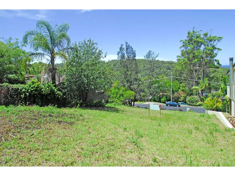 17 Beachcomber Pde, North Avoca NSW 2260