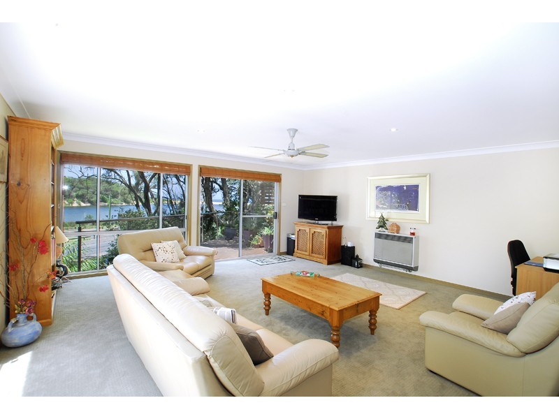 21 Remembrance Drive, Wamberal NSW 2260