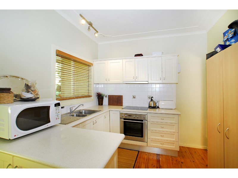 27 Dolly Ave, Springfield NSW 2250