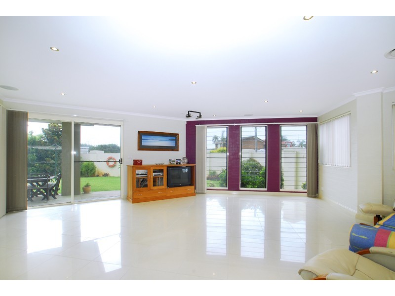 116 Hutton Rd, The Entrance North NSW 2261