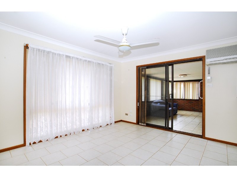 25 Murrumbidgee Cres, Bateau Bay NSW 2261