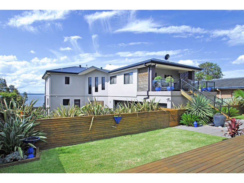 16 Trelawney Street, Killarney Vale NSW 2261