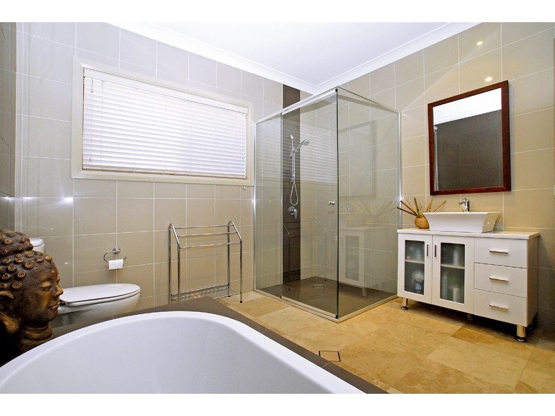 16 Trelawney Street, Killarney Vale NSW 2261