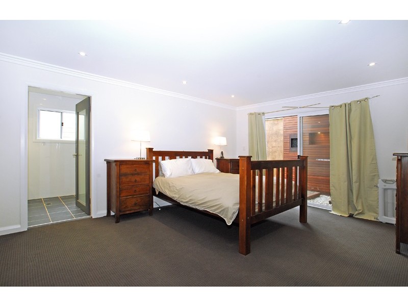 13 Bluewave Crescent, Forresters Beach NSW 2260