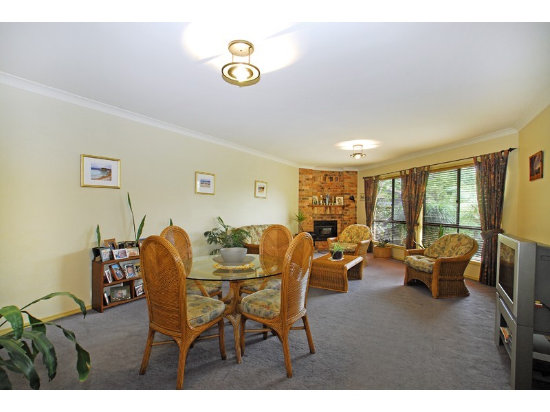 49 Boos Road, Forresters Beach NSW 2260