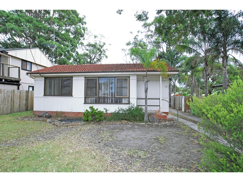 13 Cunningham Street, Killarney Vale NSW 2261